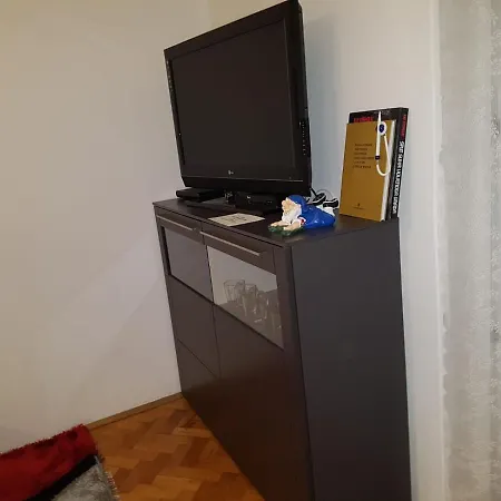 アパート Apartman Kustre *