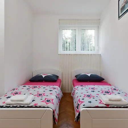 Daire Apartman Kustre